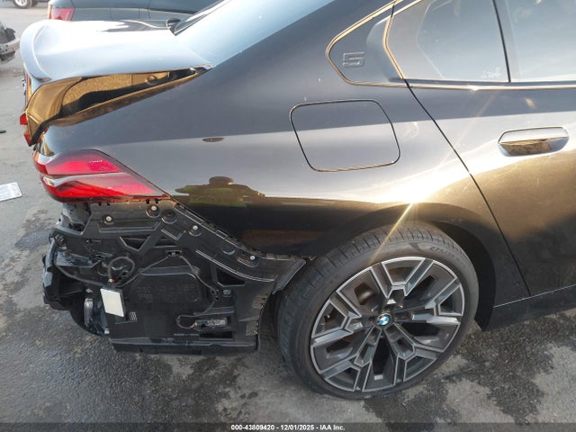 WBA43FJ04RCR86068 BMW 530I