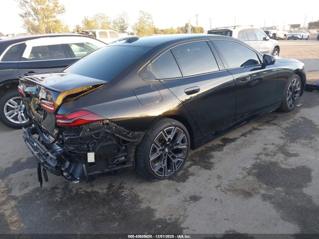 WBA43FJ04RCR86068 BMW 530I