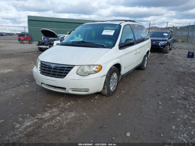 2006 CHRYSLER TOWN & COUNTRY 2A8GP44R66R733445 Photo 1