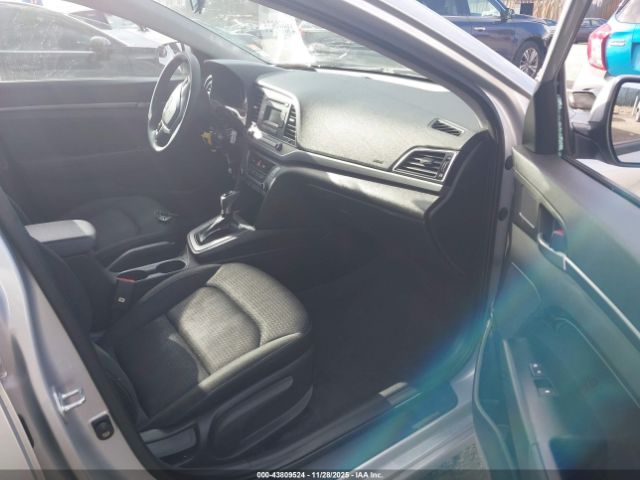 2018 HYUNDAI ELANTRA KMHD74LF2JU522445 Photo 4