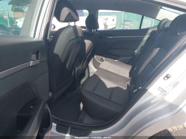 2018 HYUNDAI ELANTRA KMHD74LF2JU522445 Photo 7