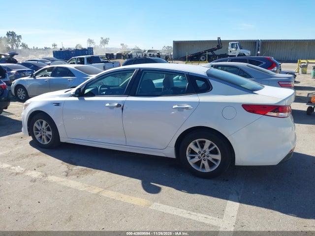 5XXGT4L34HG128318 KIA Optima Lx