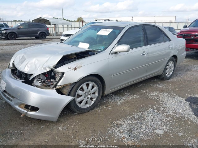 43809656 :رقم المزاد ، 4T1BF30K03U058645 vin ، 2003 Toyota Camry Xle V6 مزاد بيع