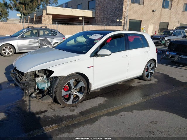 2017 VOLKSWAGEN GOLF GTI 3VW447AU8HM071503 Photo 1