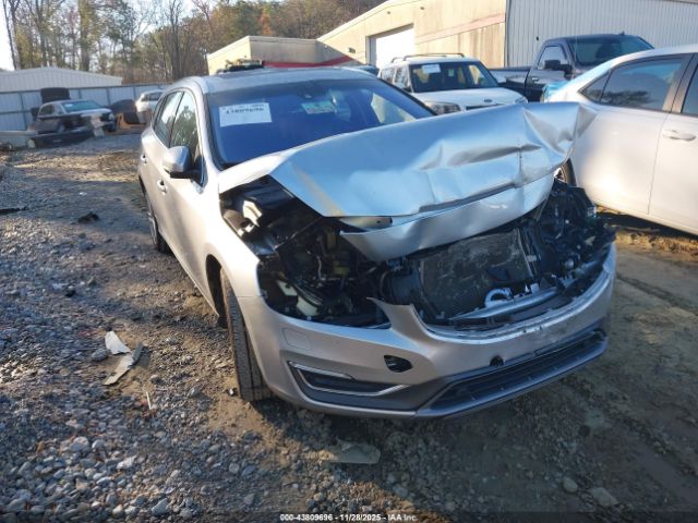2015 VOLVO V60 YV1612SD1F1191878