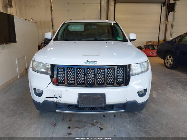 43809725 :رقم المزاد ، 1C4RJFAG4DC561924 vin ، 2013 Jeep Grand Cherokee Laredo Altitude مزاد بيع