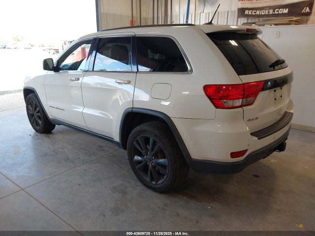 43809725 :رقم المزاد ، 1C4RJFAG4DC561924 vin ، 2013 Jeep Grand Cherokee Laredo Altitude مزاد بيع