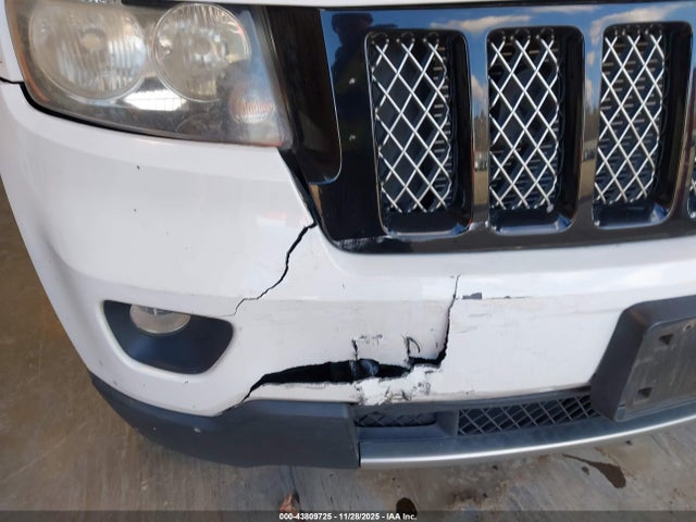 43809725 :رقم المزاد ، 1C4RJFAG4DC561924 vin ، 2013 Jeep Grand Cherokee Laredo Altitude مزاد بيع