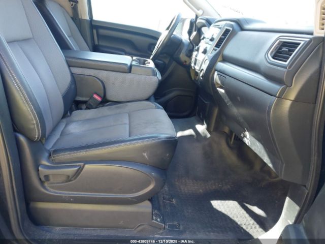 2017 NISSAN TITAN XD 1N6AA1R95HN526788 Photo 4