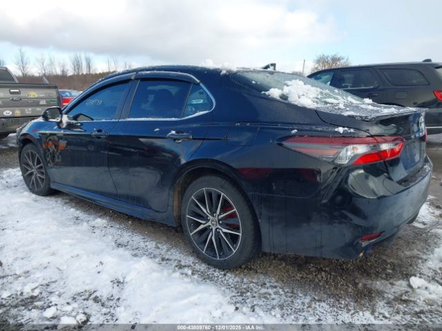 2021 TOYOTA CAMRY 4T1G11AK3MU404969 Photo 2
