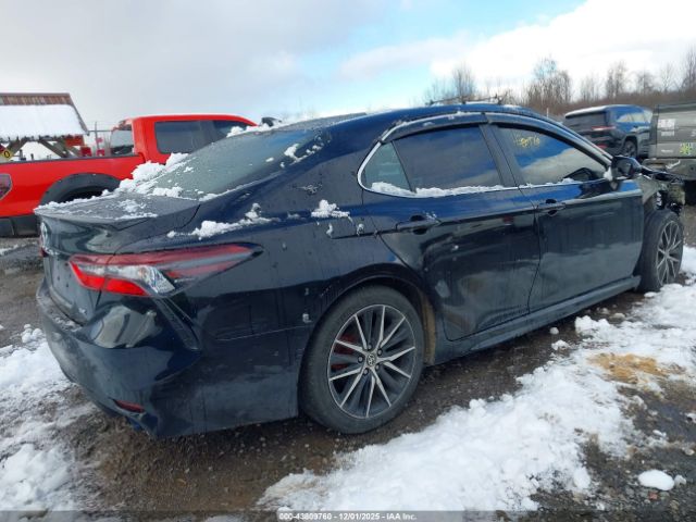 2021 TOYOTA CAMRY 4T1G11AK3MU404969 Photo 3