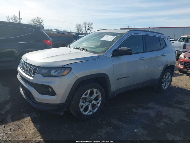 2025 Jeep Compass Latitude 4x4 მანქანა იყიდება აუქციონზე, vin: 3C4NJDBN8ST567629, აუქციონის ნომერი: 43809799