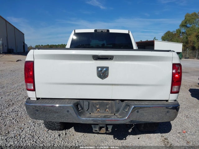 3C6UR5DL1HG759831 RAM 2500 Lone Star 4x4 6&#039;4 Box