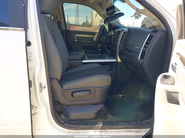 3C6UR5DL1HG759831 RAM 2500 Lone Star 4x4 6&#039;4 Box