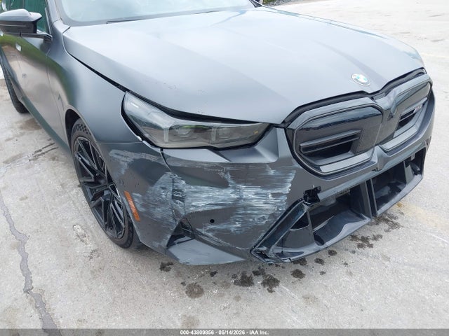2026 Bmw M5 Touring მანქანა იყიდება აუქციონზე, vin: WBS83GV07TCW00246, აუქციონის ნომერი: 43809856