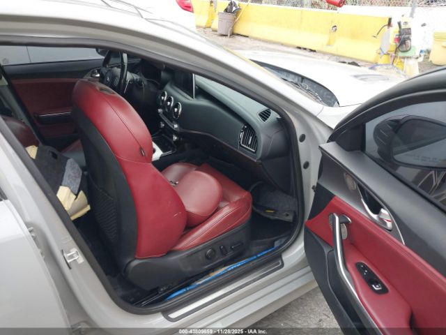 2018 KIA STINGER KNAE55LC3J6038893 Photo 4