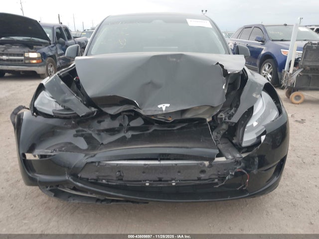 7SAYGDEF8RA289906 Tesla Model Y Performance Dual Motor All-wheel Drive