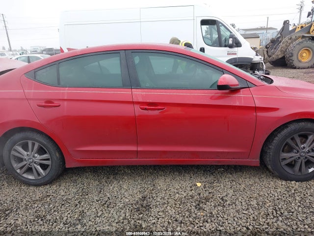 KMHD84LF5HU165110 Hyundai ELANTRA SE