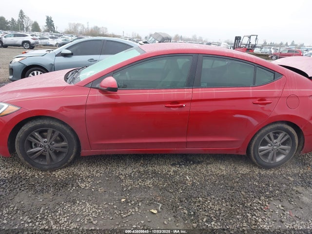 KMHD84LF5HU165110 Hyundai ELANTRA SE
