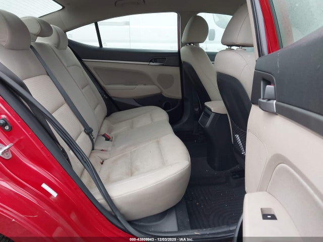 KMHD84LF5HU165110 Hyundai ELANTRA SE