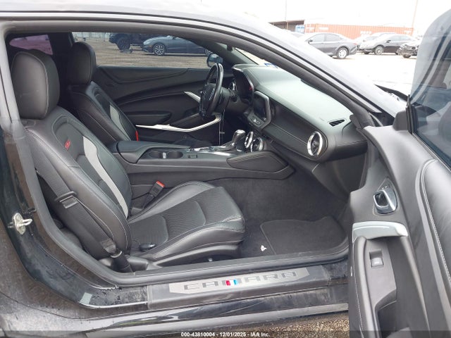 2021 CHEVROLET CAMARO 1G1FH1R78M0107613 Photo 4