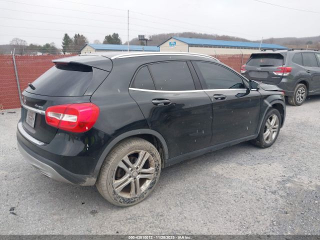 2017 MERCEDES-BENZ GLA 250 WDCTG4GB5HJ328845 Photo 3