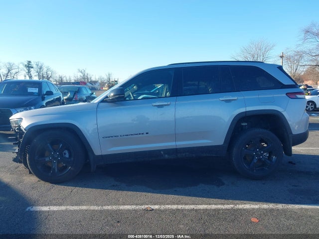 2025 Jeep Grand Cherokee Altitude X 4x4 მანქანა იყიდება აუქციონზე, vin: 1C4RJHAG2SC329220, აუქციონის ნომერი: 43810016