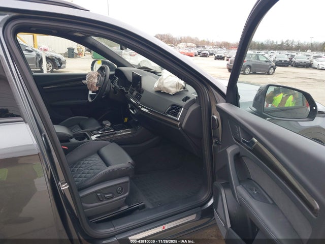 2025 AUDI SQ5 WA1B4AFY2S2054840 Photo 4