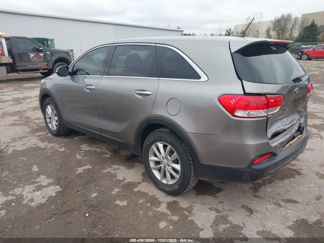2018 KIA SORENTO 5XYPG4A37JG407917 Photo 2