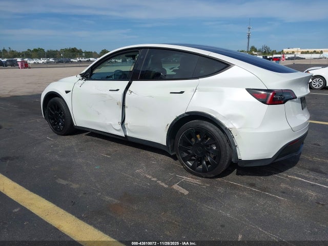 2023 TESLA MODEL Y 7SAYGAEE9PF792088 Photo 2