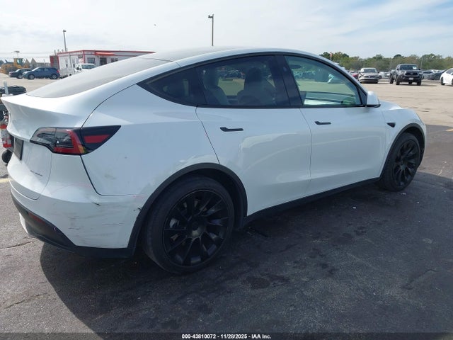 2023 TESLA MODEL Y 7SAYGAEE9PF792088 Photo 3