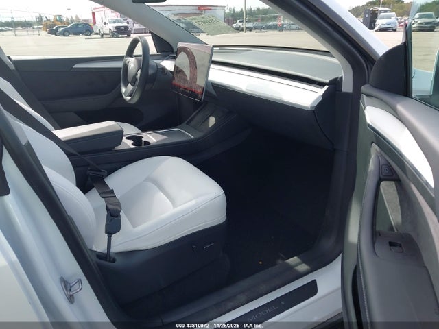 2023 TESLA MODEL Y 7SAYGAEE9PF792088 Photo 4