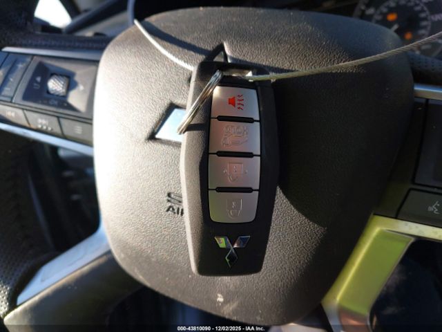 2025 MITSUBISHI OUTLANDER JA4J3VA87SZ045183 Photo 10