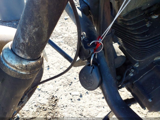 2016 HARLEY-DAVIDSON FXDB 1HD1GXM15GC328405 Photo 10