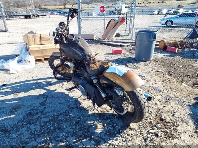 2016 HARLEY-DAVIDSON FXDB 1HD1GXM15GC328405 Photo 2