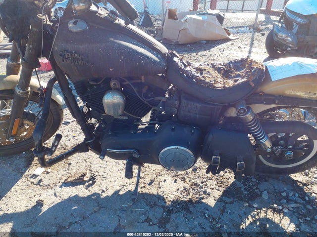 2016 HARLEY-DAVIDSON FXDB 1HD1GXM15GC328405 Photo 8