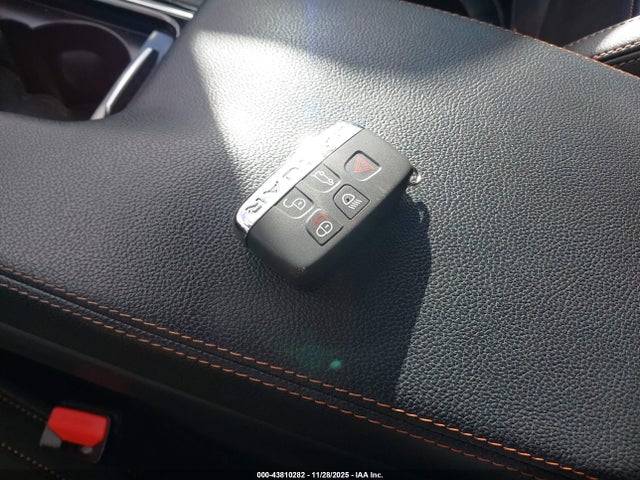 2019 JAGUAR F-PACE SADCK2FX7KA357085 Photo 10