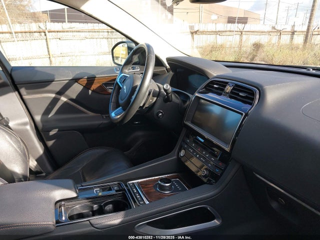 2019 JAGUAR F-PACE SADCK2FX7KA357085 Photo 4