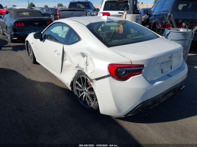 2017 TOYOTA 86 JF1ZNAA14H8701908 Photo 2
