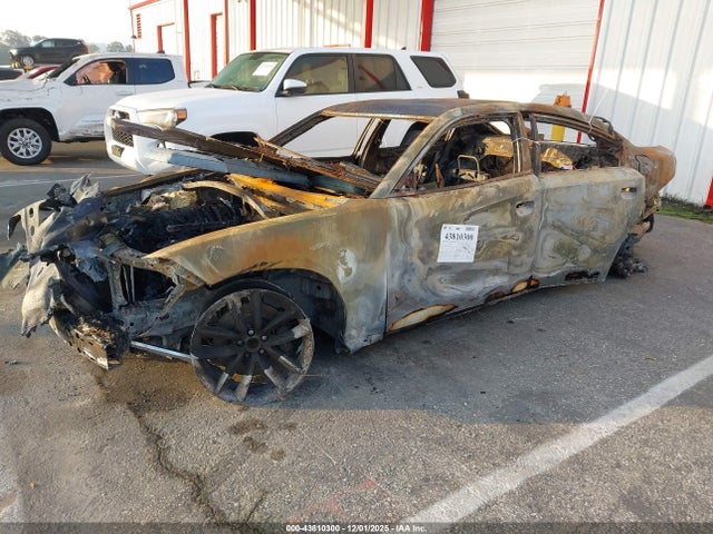 2C3CDXGJXKH696538 Dodge Charger Scat Pack Rwd
