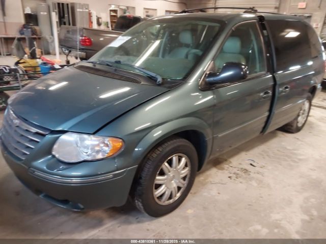 2005 CHRYSLER TOWN & COUNTRY 2C4GP54LX5R119473 Photo 1