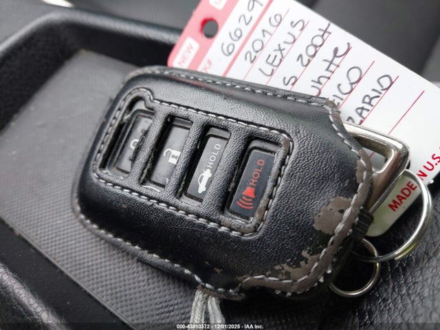 2016 LEXUS IS 200T JTHBA1D2XG5017777 Photo 10