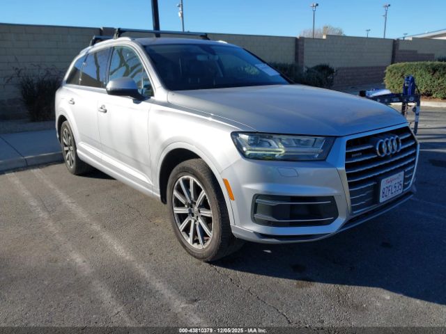 2017 AUDI Q7 WA1LAAF75HD010574