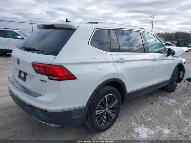 2019 VOLKSWAGEN TIGUAN 3VV2B7AX9KM070542 Photo 3