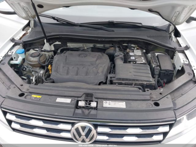 2018 VOLKSWAGEN TIGUAN 3VV3B7AX2JM182733 Photo 9