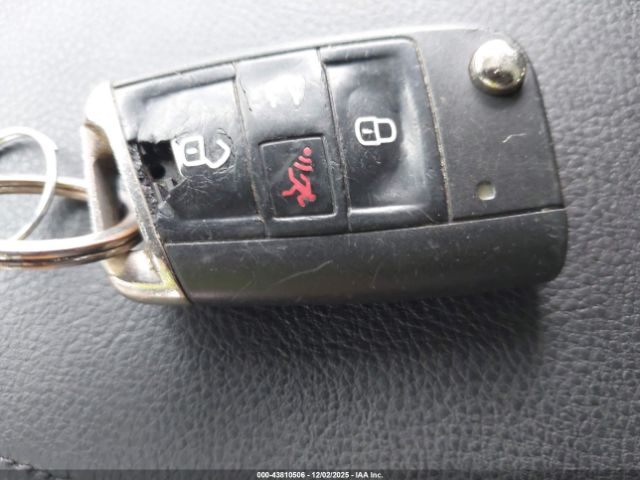 2018 VOLKSWAGEN TIGUAN 3VV3B7AX2JM182733 Photo 10