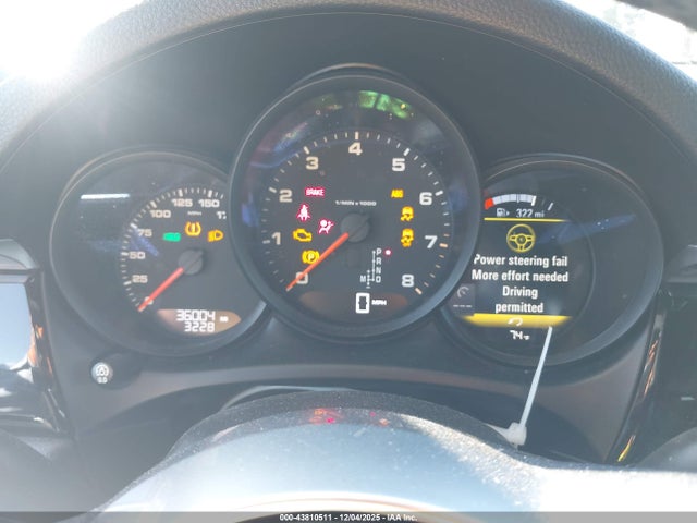 2018 PORSCHE MACAN WP1AA2A51JLB22257 Photo 6