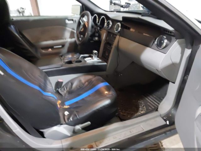 2009 FORD MUSTANG 1ZVHT84NX95105205 Photo 4