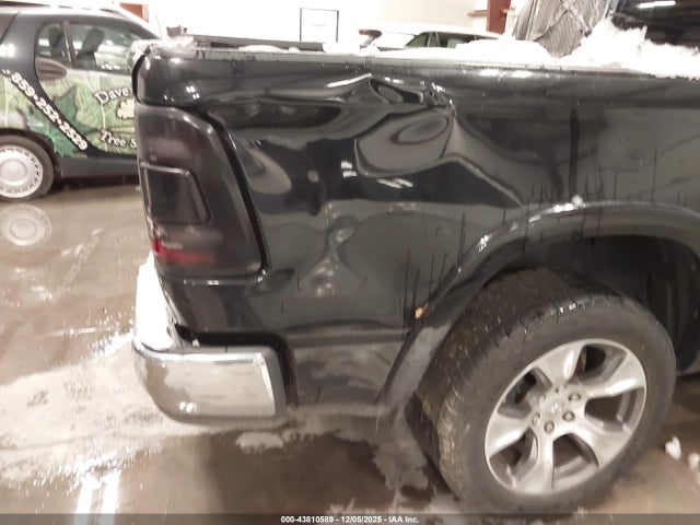 43810589 :رقم المزاد ، 1C6SRFJT5LN222574 vin ، 2020 Ram 1500 Laramie  4x4 5'7 Box مزاد بيع