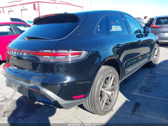 2024 PORSCHE MACAN WP1AA2A59RLB17531 Photo 3